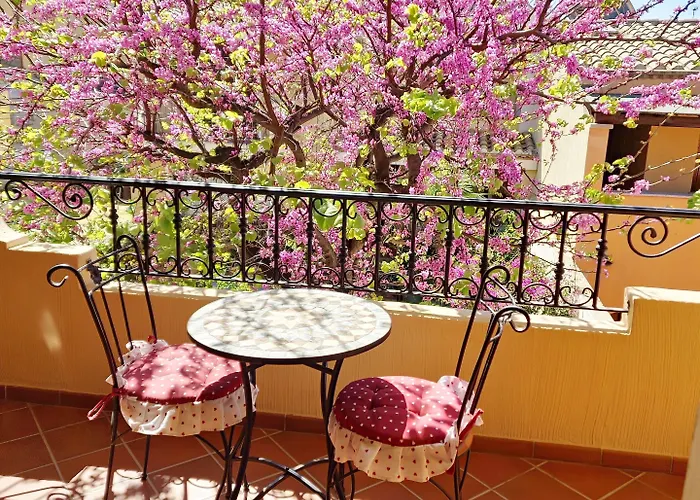 فندق مبيت وإفطار Ametista 3*